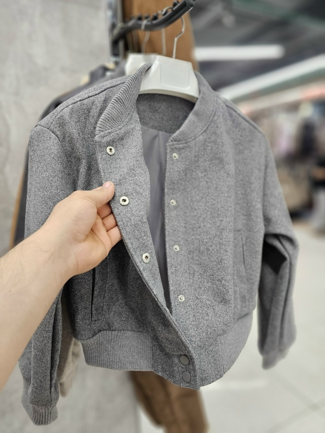 куртка бомбер,куртка повседневная,стильный бомбер,куртка бомбер женская,легкая куртка