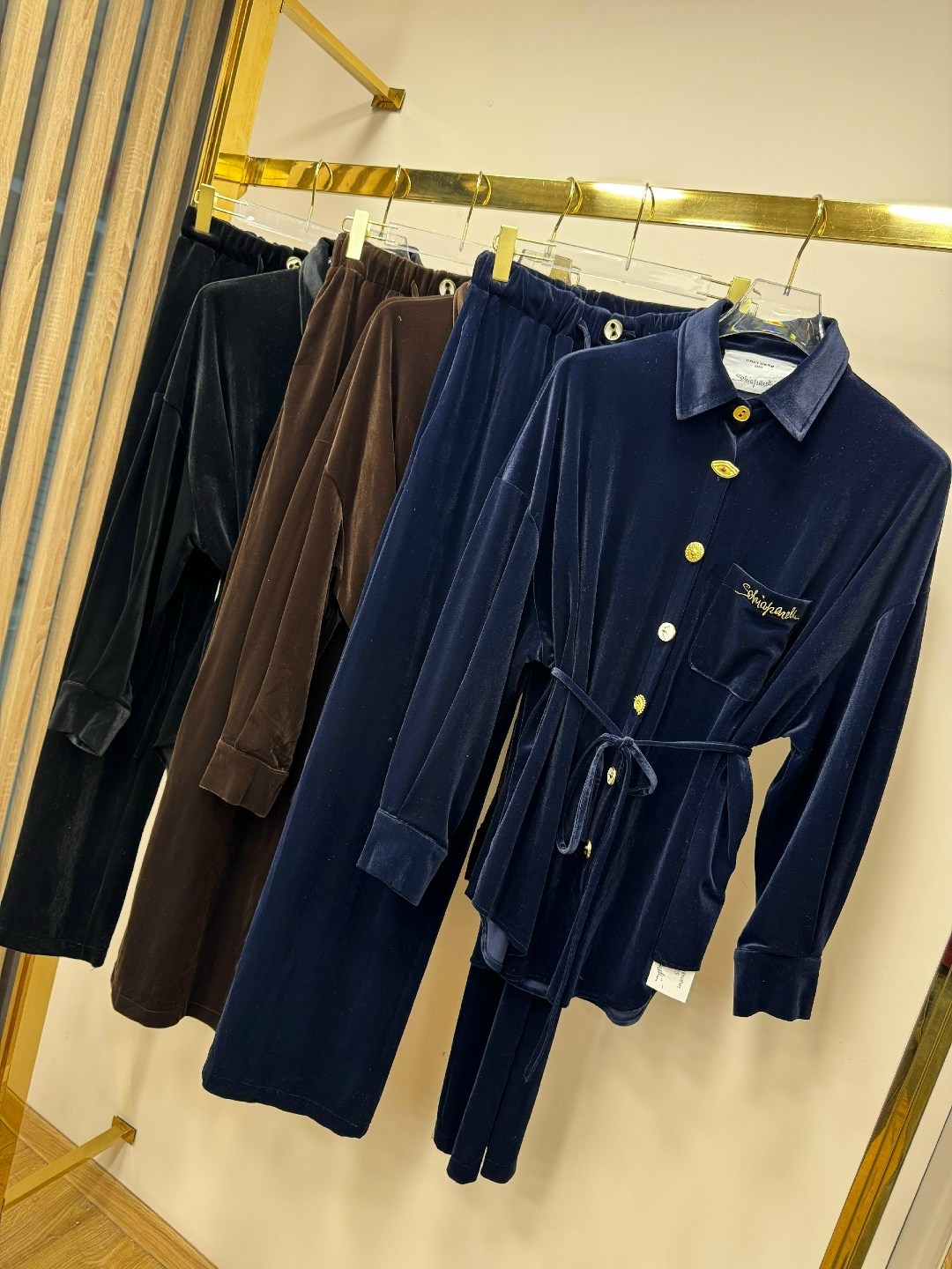 велюровый костюм,костюм женский велюровый,бархатный костюм,костюм из велюра,женский костюм из бархата