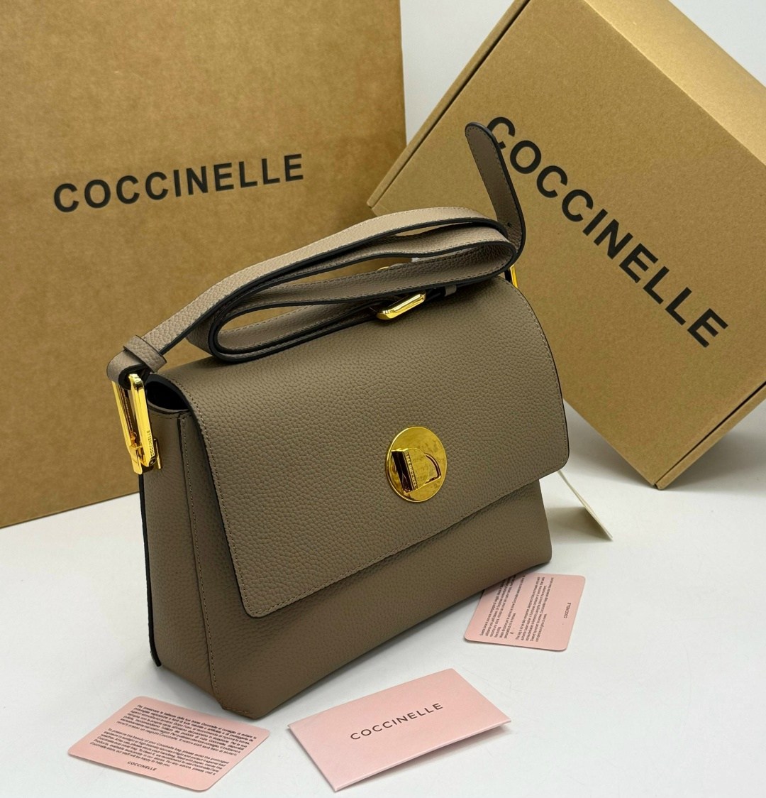 сумка coccinelle,женская сумка coccinelle,кожаная сумка coccinelle,сумка,сумки коричневый