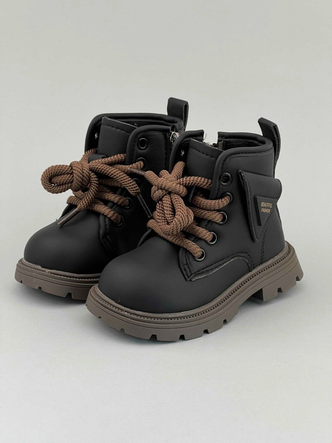 детские ботинки,,стильные ботинки,детская ,ботинка