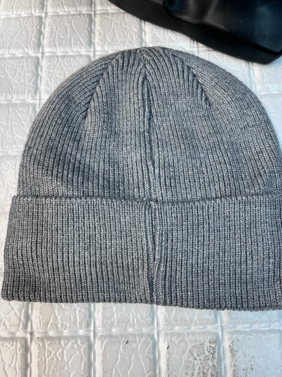 шапка для мужчин,шапка мужская,шапка мужская adidas,шапка теплая,шапка универсальная