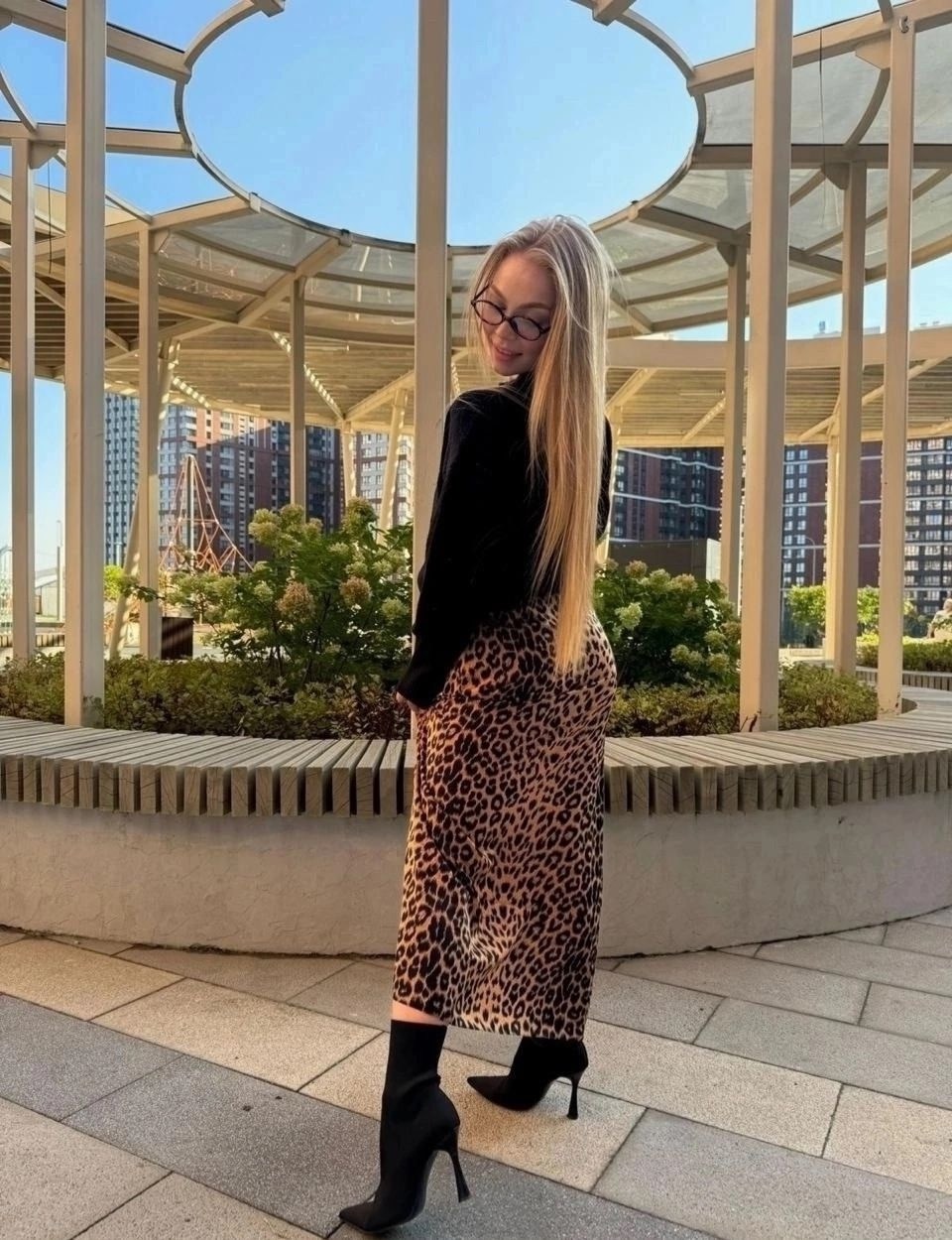 шелковая юбка миди,юбка миди,юбка стильная,юбка женская миди,атласная юбка миди