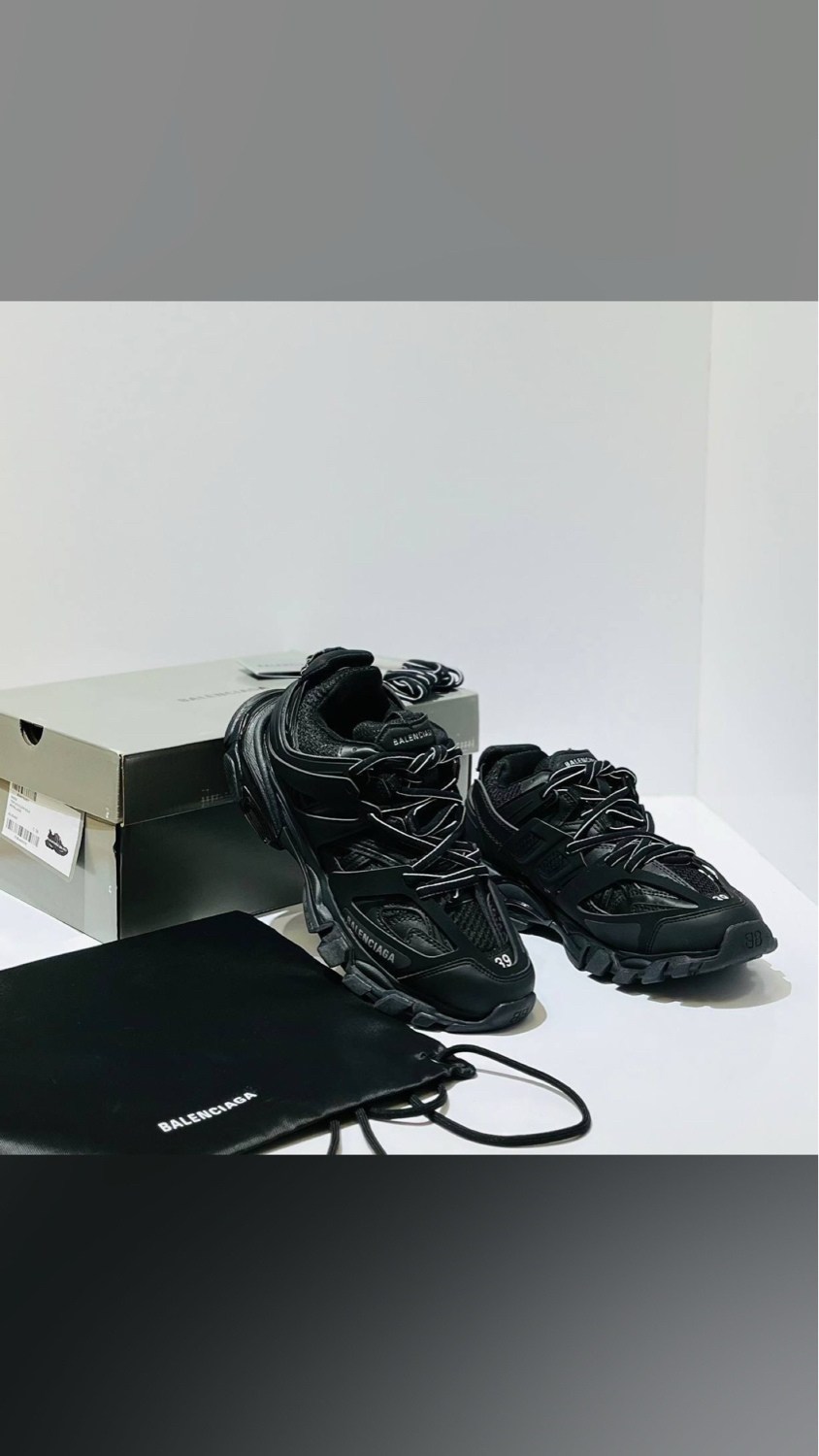 женские кроссовки balenciaga,кроссовки balenciaga track,баленсиага кроссовки черные track,кроссовки balenciaga,кроссовки баленсиага черные