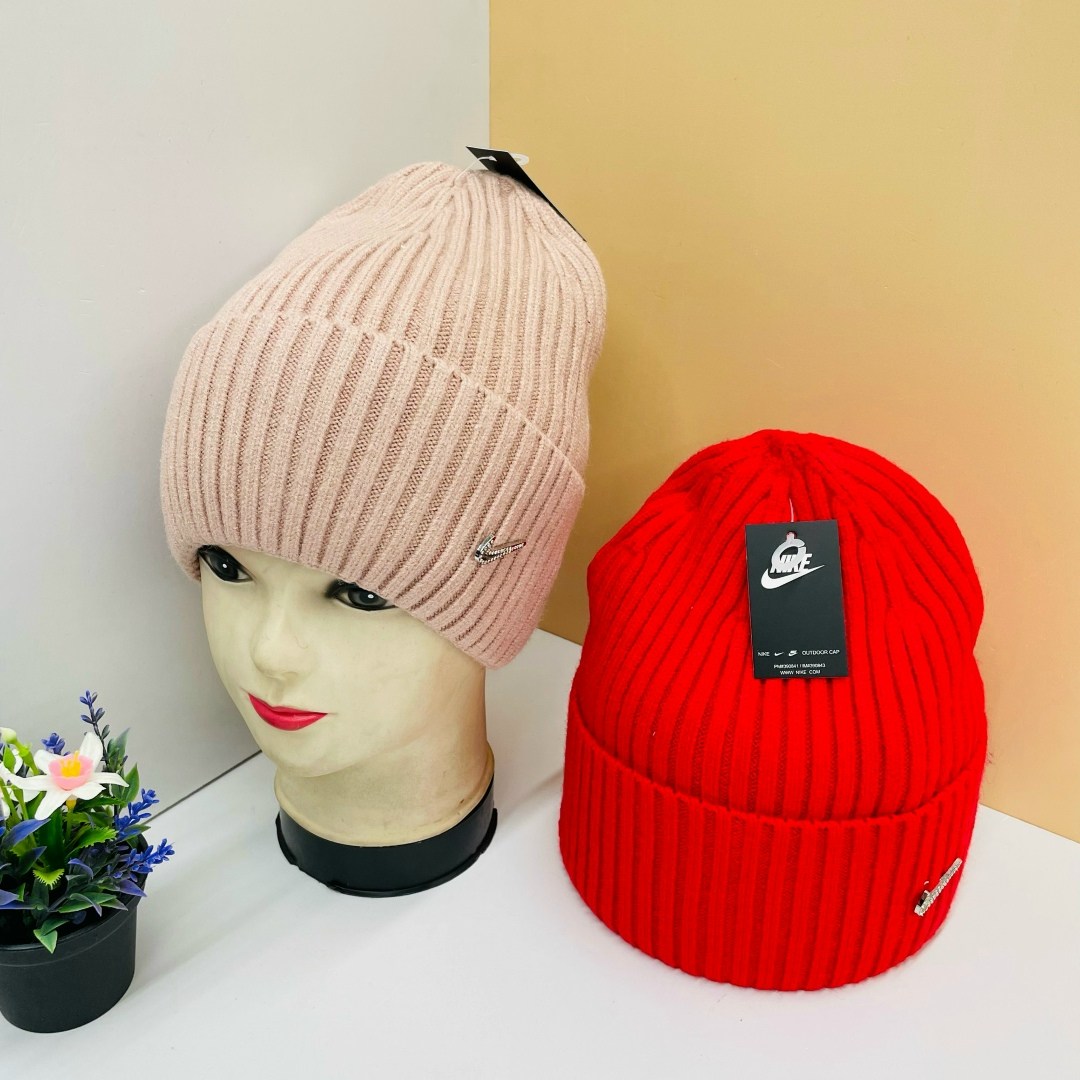 шапка женская,шапка для женщин,женская вязаная шапка,шапка женская зимняя теплая,шапка бини женская