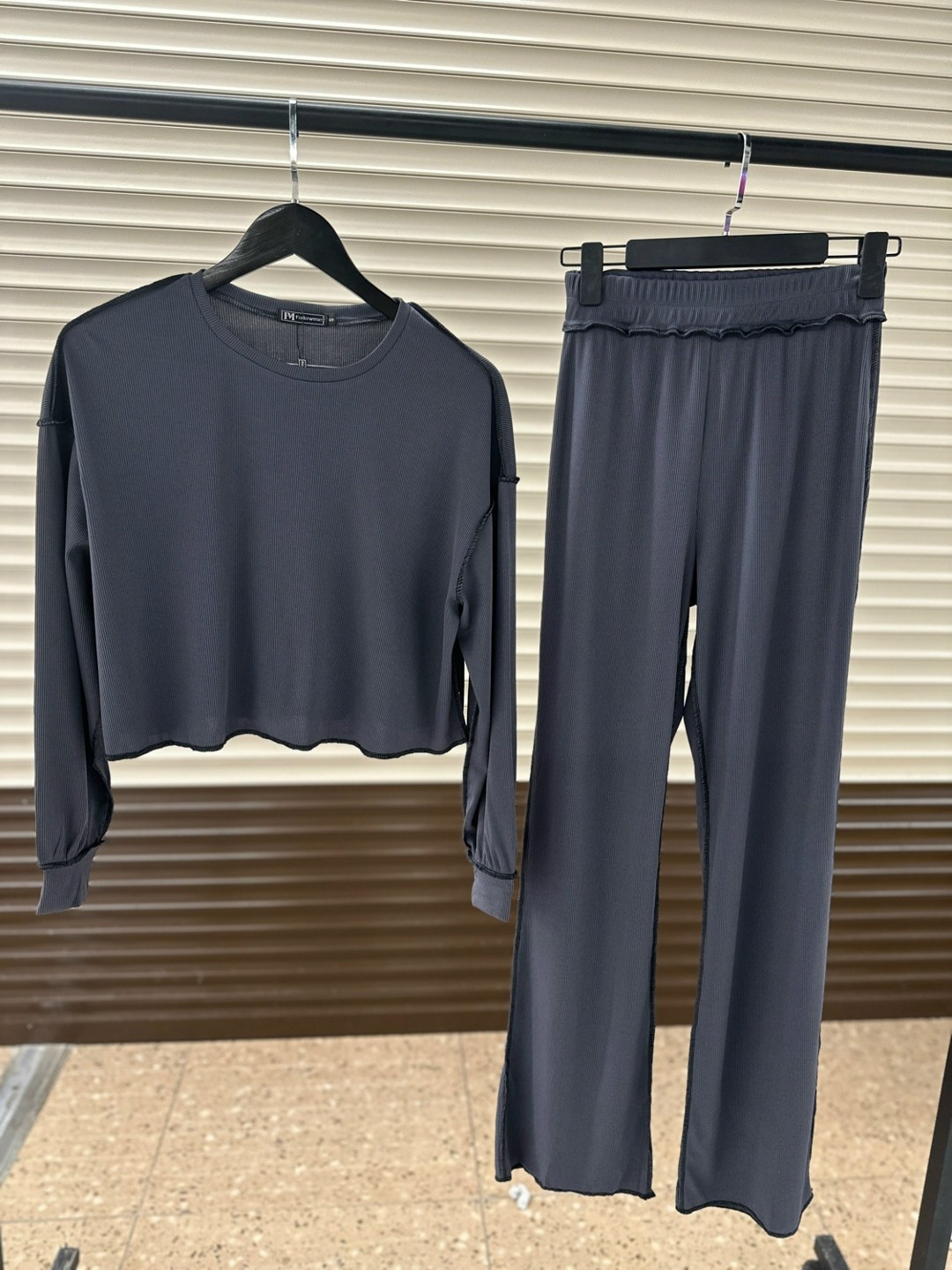 костюмы комплекты,стильные костюмы,женские костюмы,костюмчик,костюмы двойки