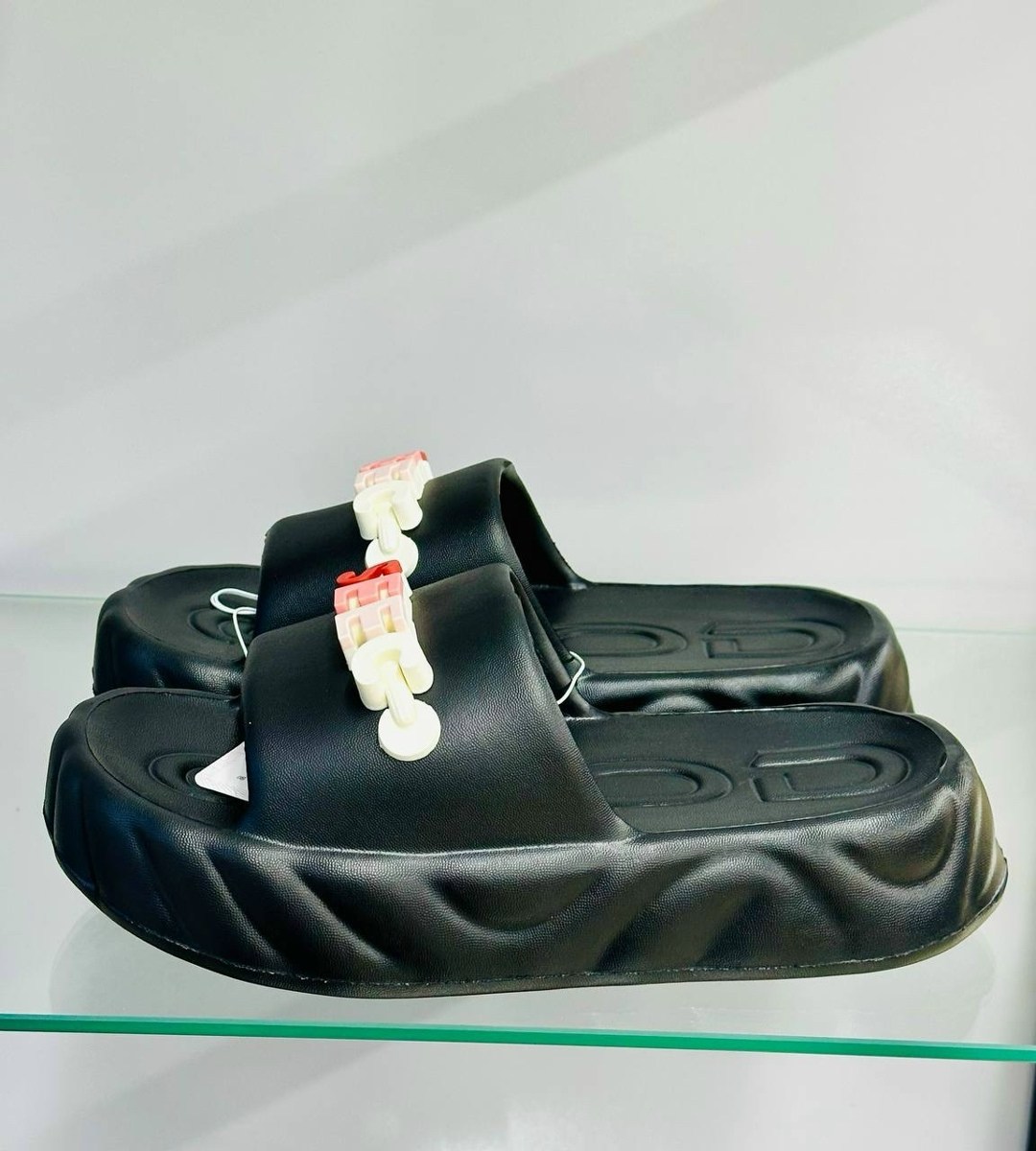 летние шлепанцы,женские тапки,,шлёпанцы женские,шлепанцы белые