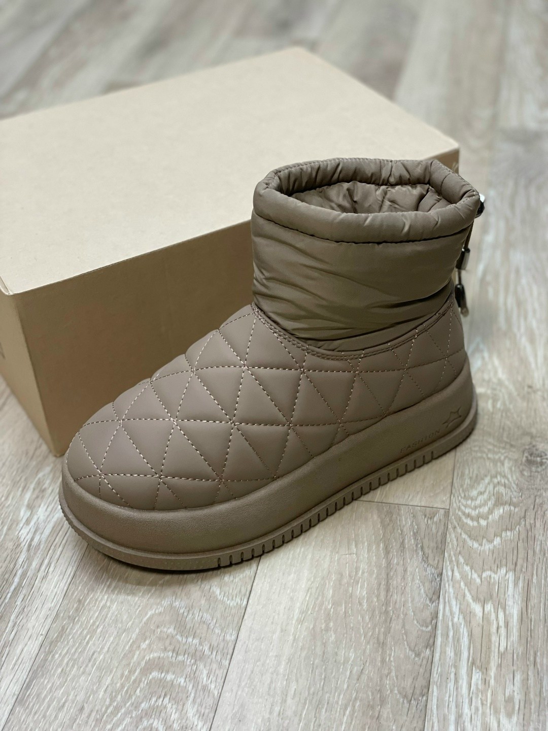 ,угги женские,угги дутики зимние короткие на высокой подошве,дутики женские,дутики угги женские