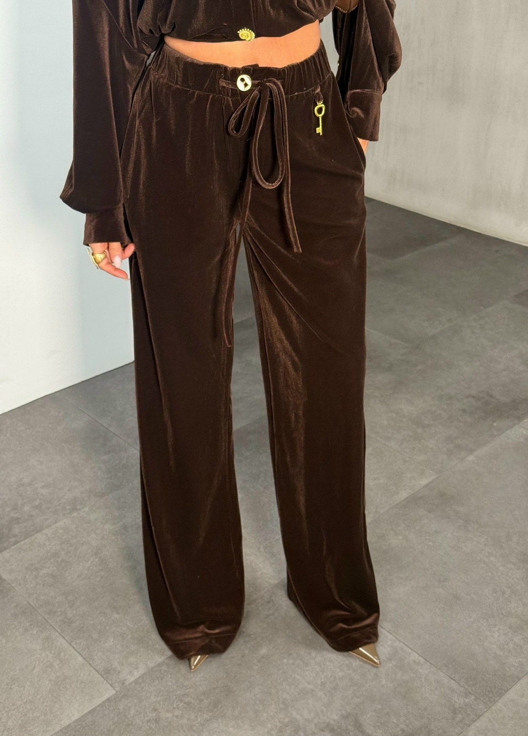 велюровый костюм,костюм женский велюровый,бархатный костюм,костюм из велюра,женский костюм из бархата