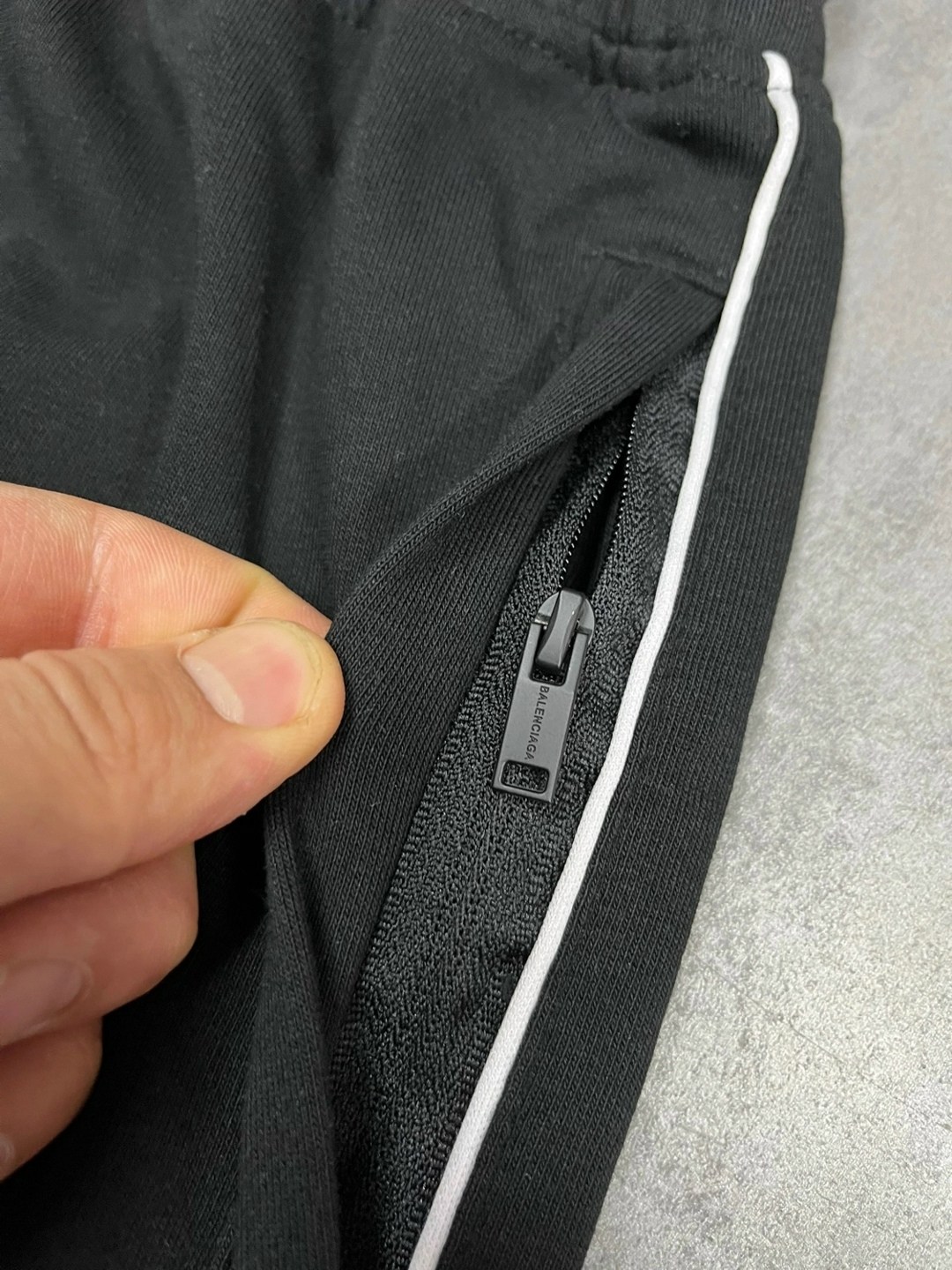 брюки спортивные,брюки спортивные мужские,спортивные штаны,спортивные брюки с карманами,мужские спортивные штаны