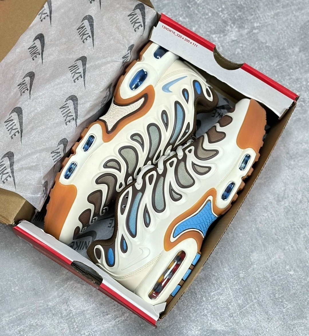 кроссовки nike air max plus,кроссовки,nike tn air max plus,кроссовки nike air max plus tn,nike air max plus drift