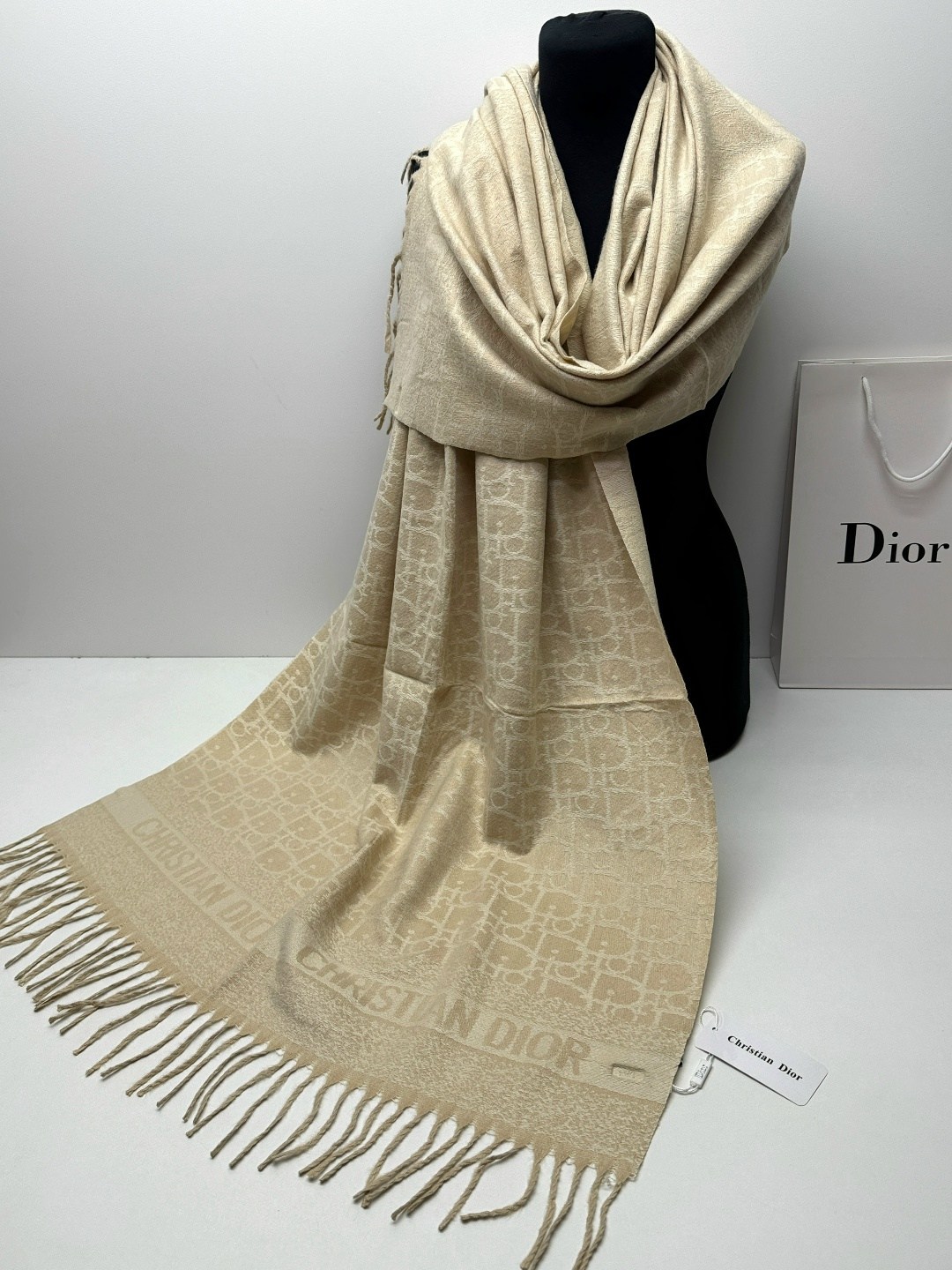 палантины dior,палантин диор,палантин женские,палантин теплый,палантин christian dior