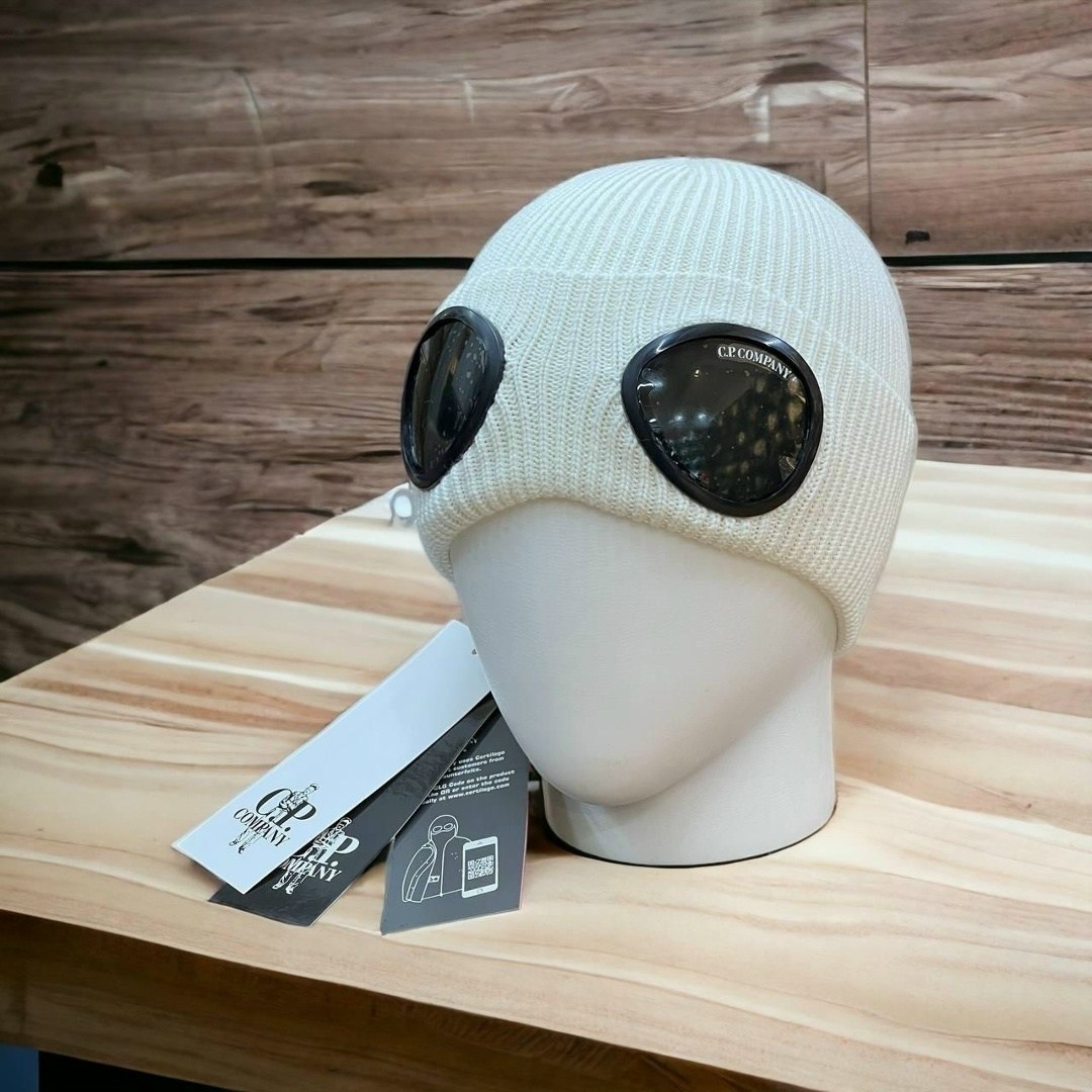 шапка сипи компани,шапка c p company,шапка сипи компани с линзами,шапка с очками