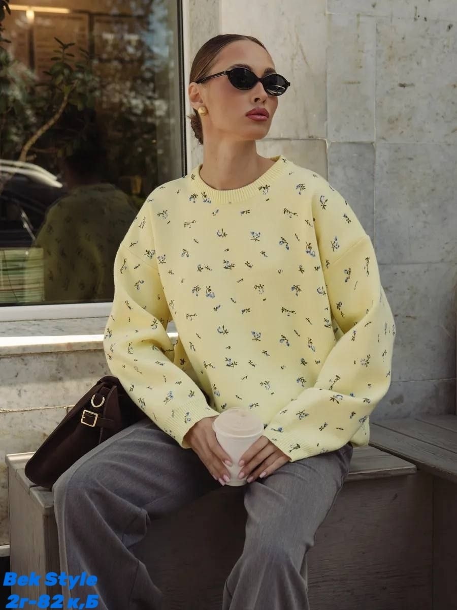 свитер с цветочной вышивкой,свитер с вышивкой,свитер,трикотажный свитер,джемпер с цветочками