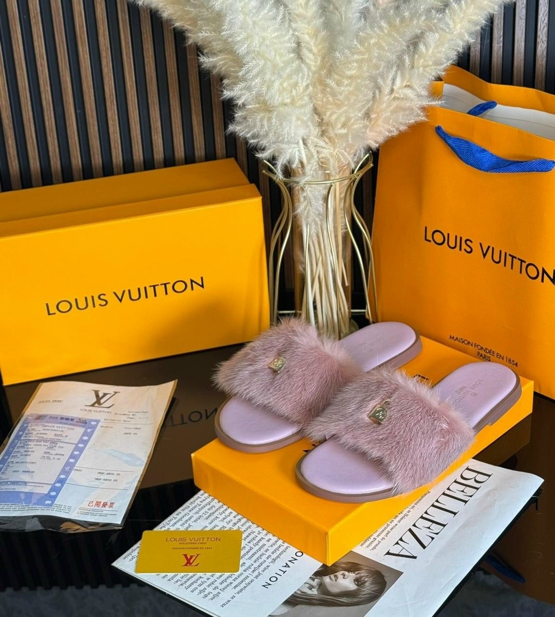 тапочки louis vuitton,шлепанцы louis vuitton,,меховые тапочки луи виттон,тапочки женские