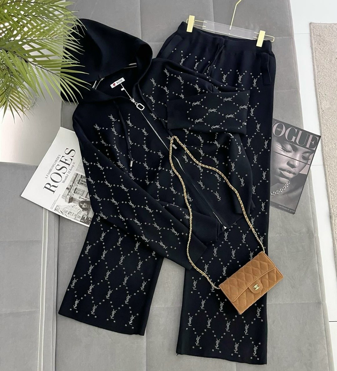 трикотажные костюмы,женские спортивные костюмы,костюмы комплекты,костюмы двойки,костюм со стразами