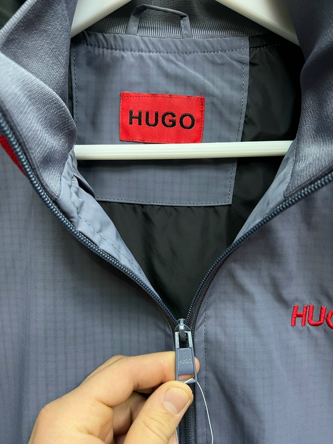 бомбер хуго босс мужской,куртка hugo boss мужская,куртка бомбер,куртка,бомбер hugo boss мужской