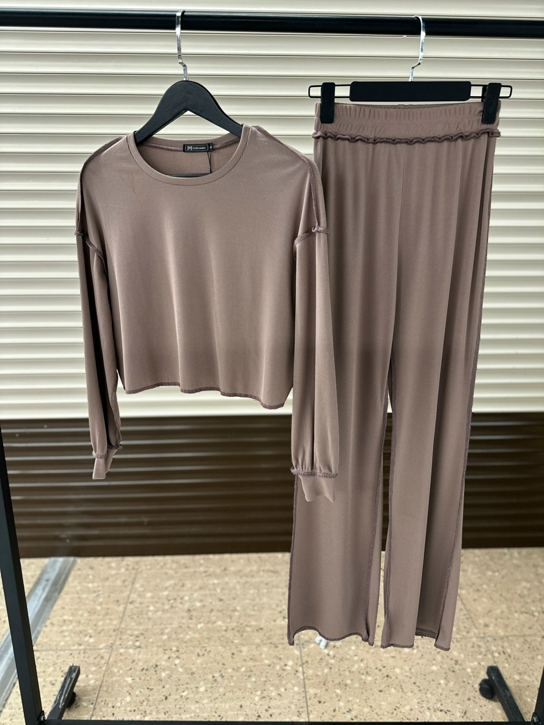 костюмы комплекты,стильные костюмы,женские костюмы,костюмчик,костюмы двойки