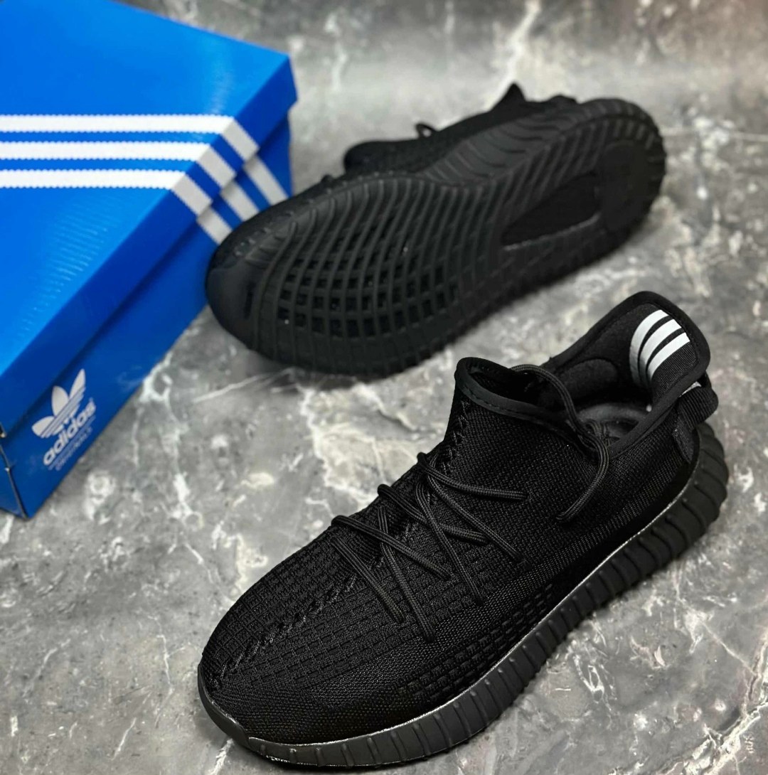 кроссовки адидас мужские изики,мужские кроссовки adidas yeezy boost 350,кроссовки для мужчин,мужские кроссовки,крутые кроссовки мужские