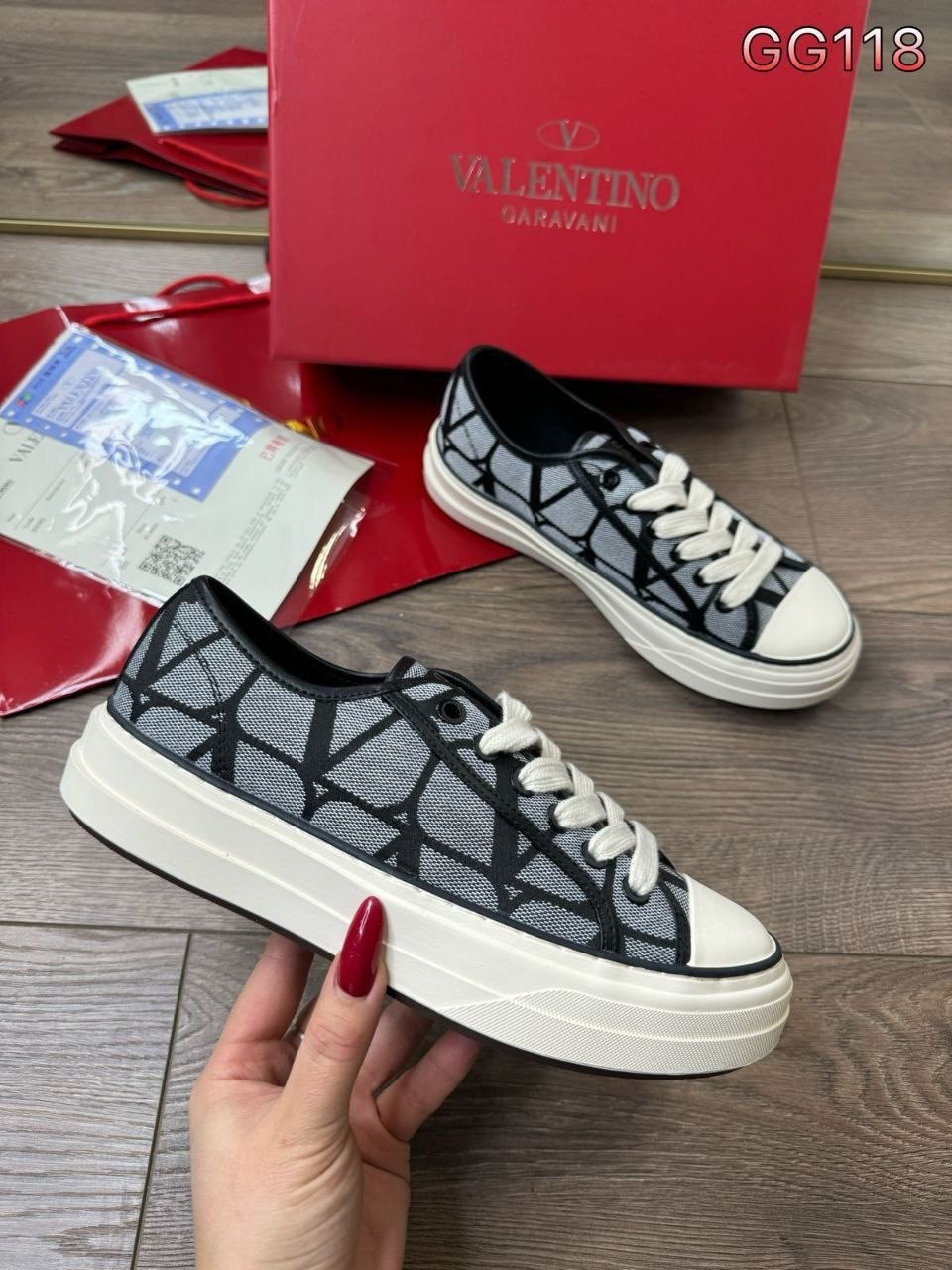 кеды valentino,кеды valentino женские,,конверсы кристиан диор,кеды диор
