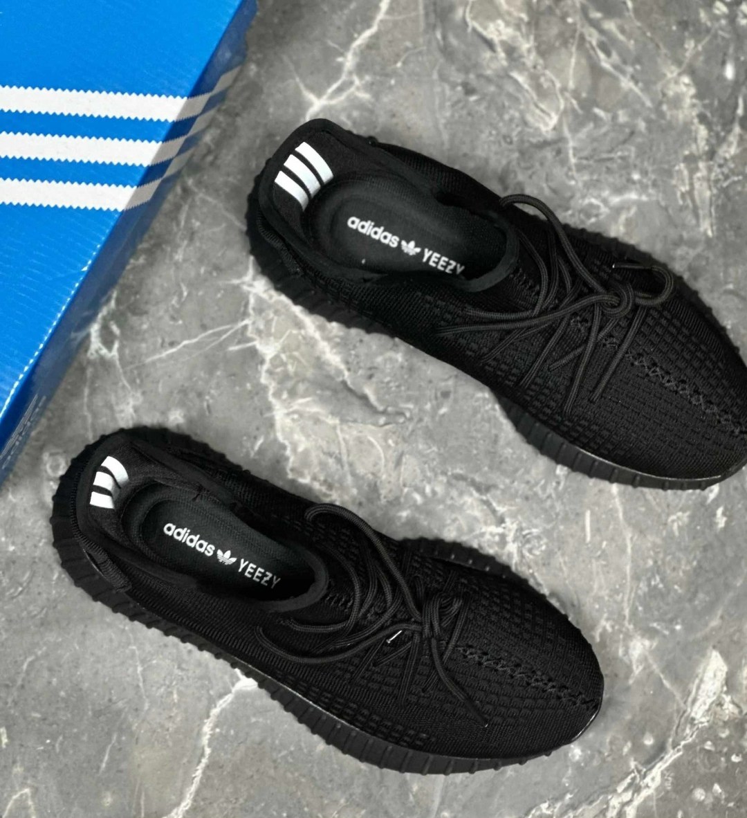 кроссовки адидас мужские изики,мужские кроссовки adidas yeezy boost 350,кроссовки для мужчин,мужские кроссовки,крутые кроссовки мужские