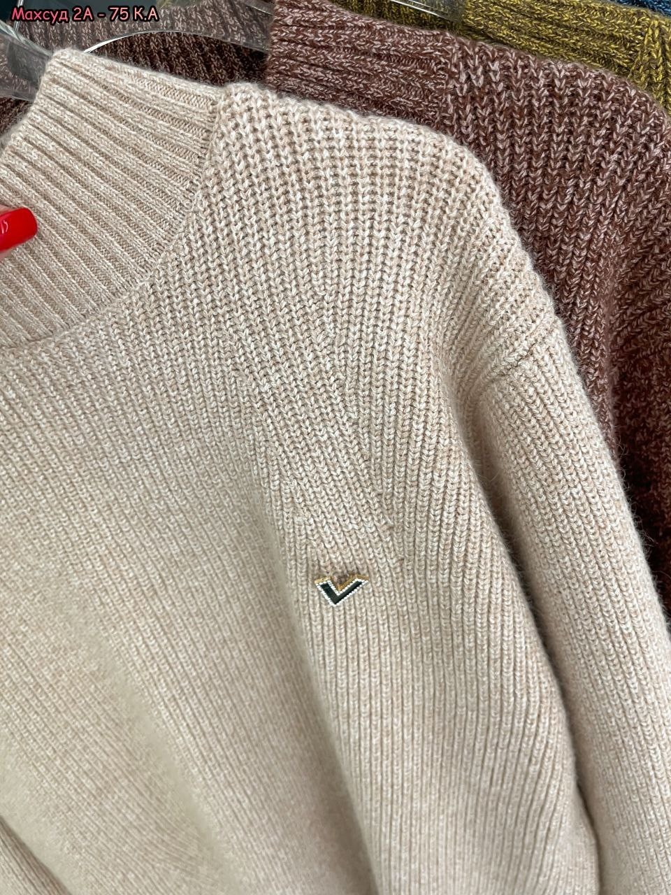 кофта женская,свитер кофта,кофта с горлом,свитер,свитера женские