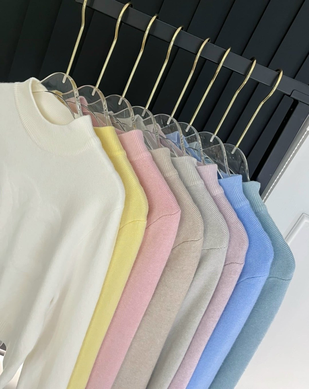 женская кофта,свитера вязаные,вязаные свитера женские,свитер женский голубой