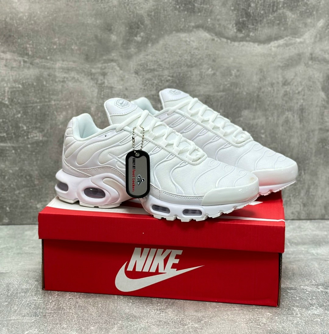 кроссовки nike air max plus tn,nike air max plus tn white,кроссовки nike air max plus,nike air max 95 tn plus белые,nike air max plus tn