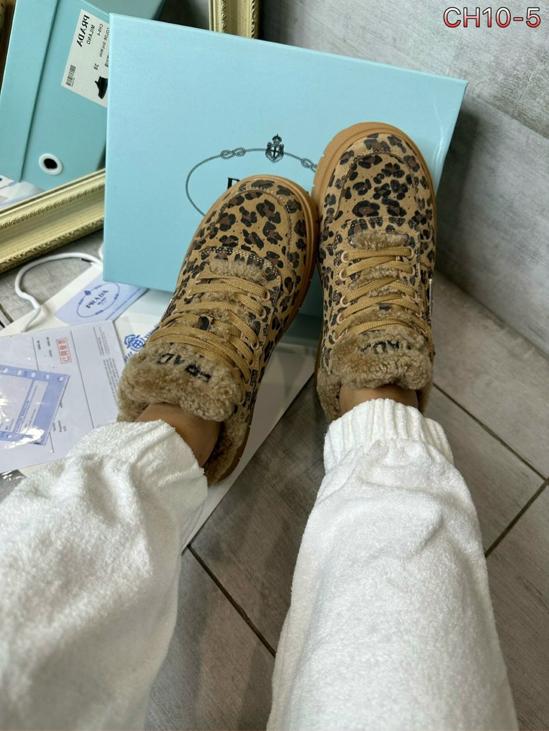 ,кроссовки женские зимние, женская,кроссовки зимние на меху prada,женские кроссовки