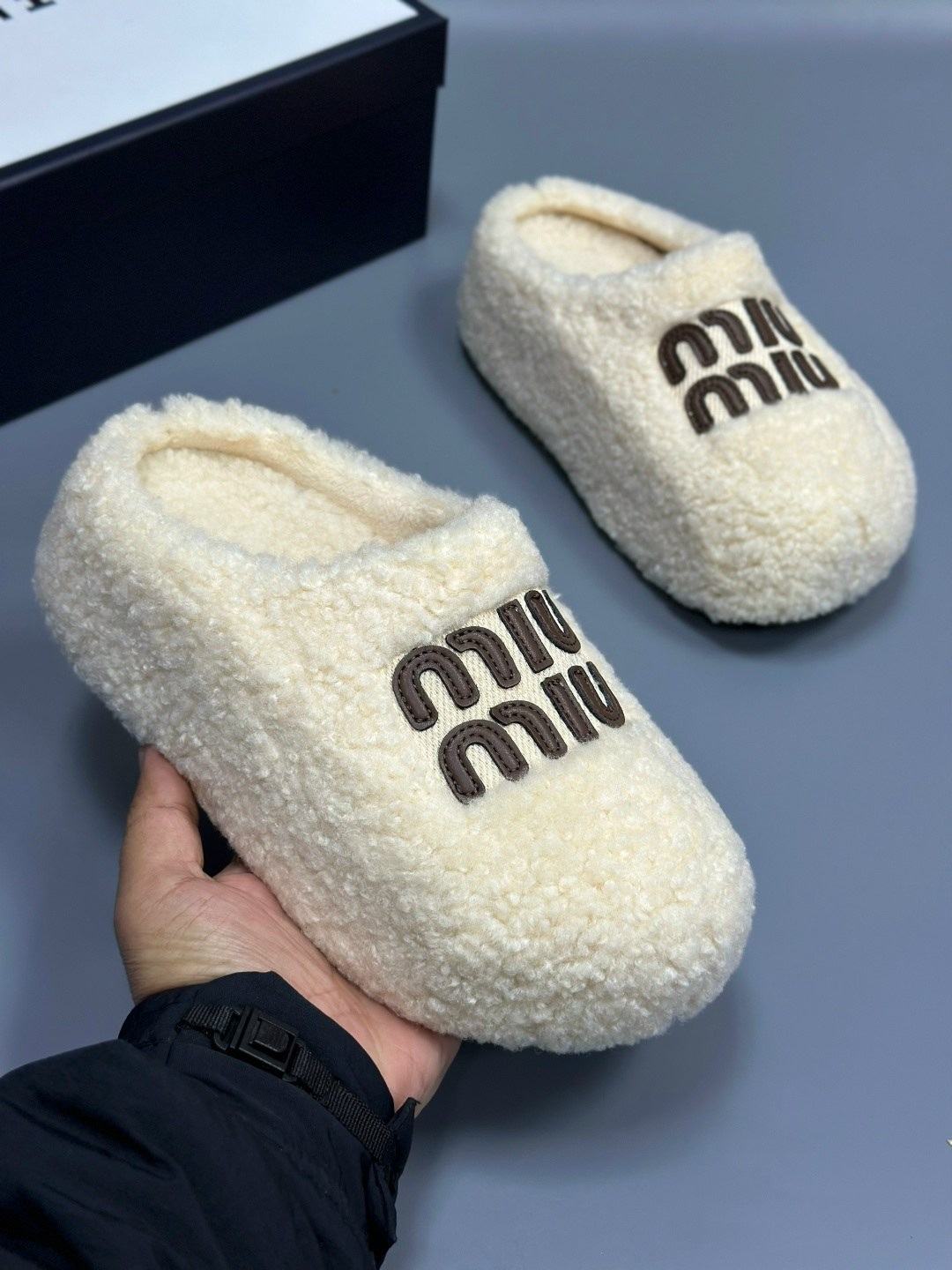 тапочки модные,,домашние тапочки,женские домашние тапочки,тапки женские