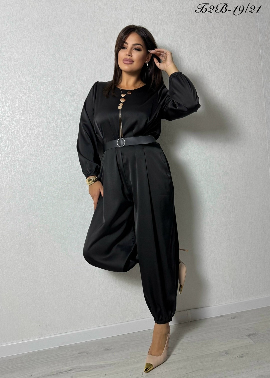 брючный комбинезон,брючные женские костюмы,вечерние комбинезоны,костюмы брючный,атласный комбинезон