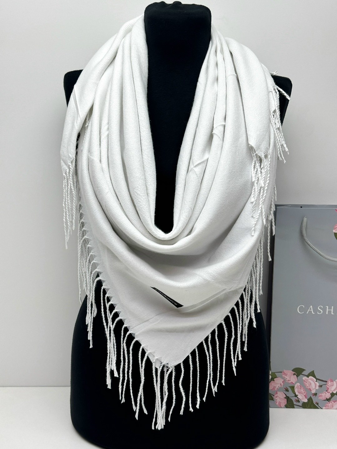 кашемировый шарф,женские кашемировые шарфы,шарф женские,шарф с бахромой,шарф с кисточками