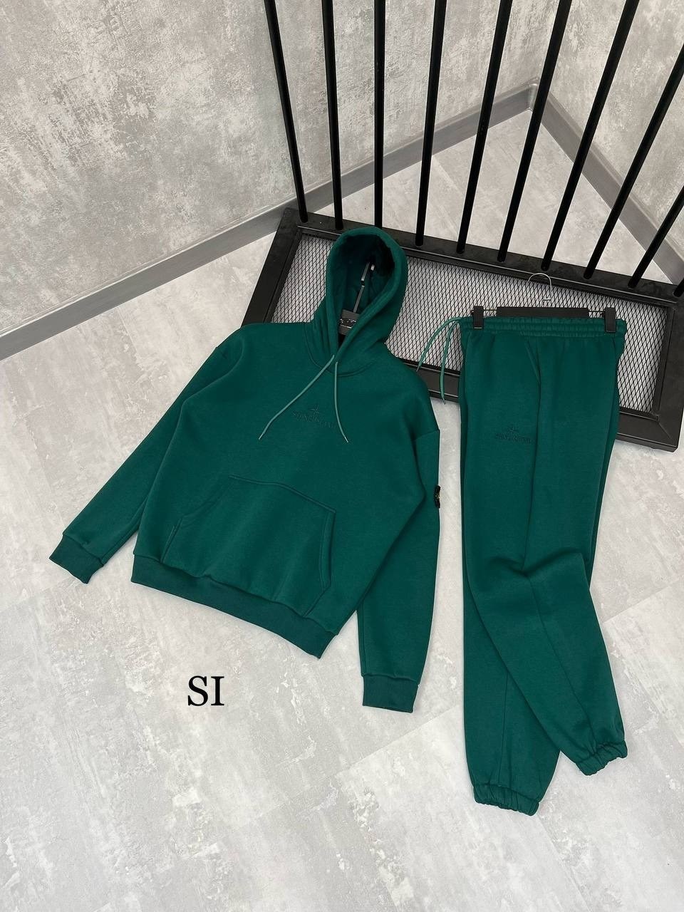 спортивный костюм stone island,мужской спортивный костюм на флисе,спортивные костюмы мужские,спортивные костюмы на флисе,костюмы спортивные