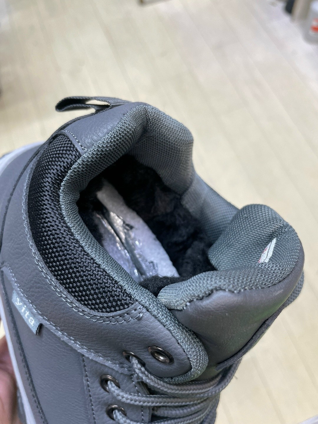 зимние мужские ботинки,,зимние ботинки,зимняя ,зимние мужские кроссовки