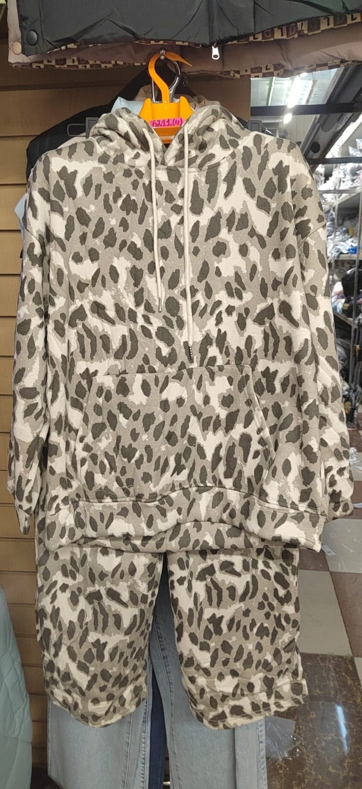 леопардовые костюмы,костюм на флисе,,теплый костюм,костюмчик