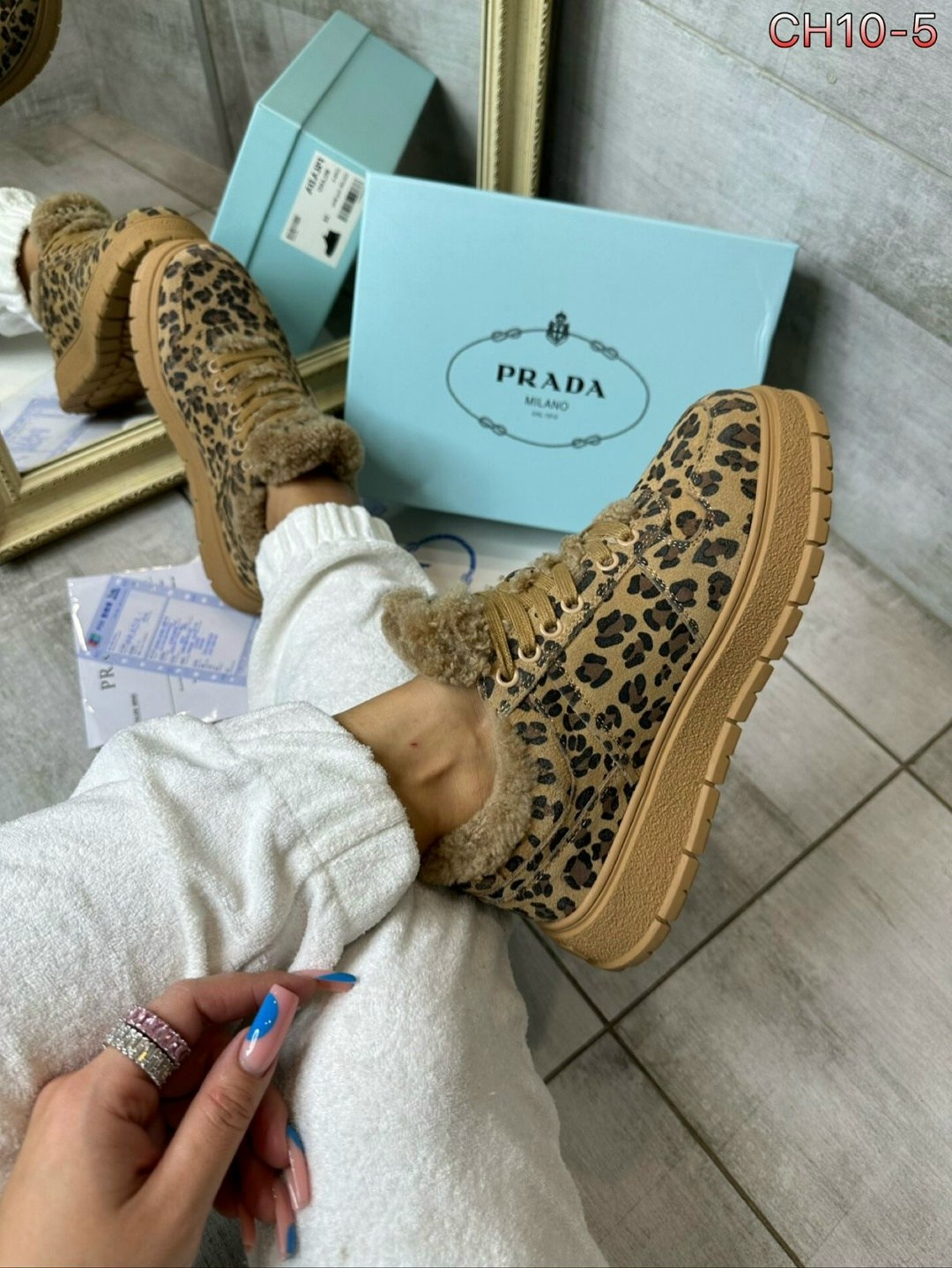 ,кроссовки женские зимние, женская,кроссовки зимние на меху prada,женские кроссовки