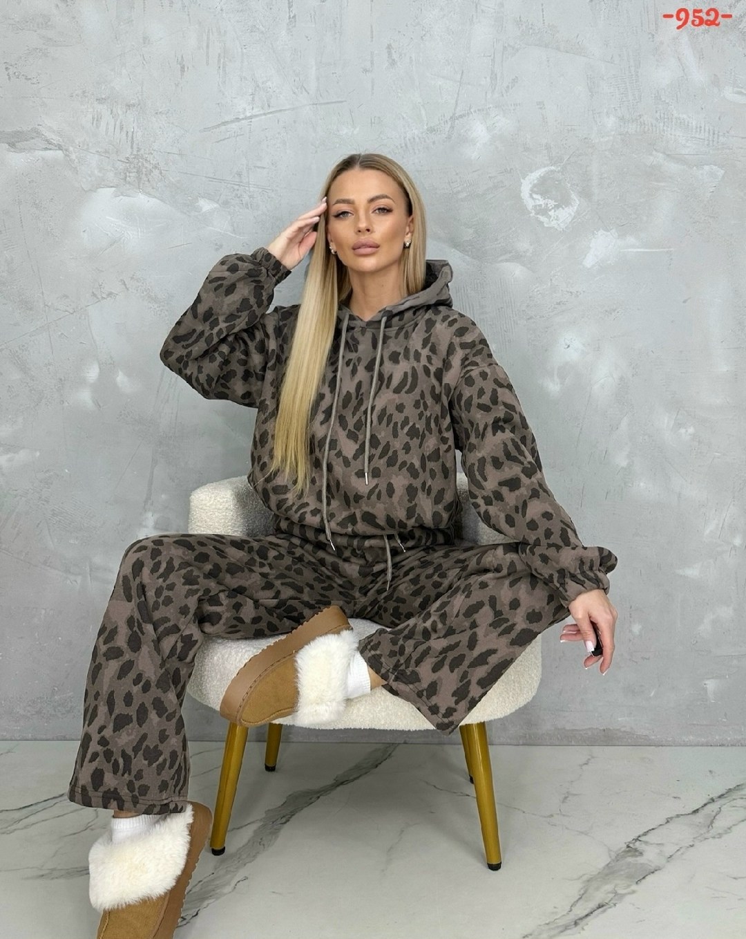леопардовые костюмы,костюм леопард,костюм с принтом,костюм на флисе,теплый костюм
