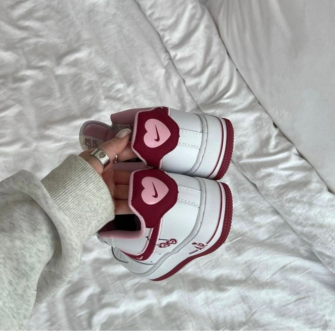кросcовки nike air force 1,кроссовки nike air force 1 low valentine day,женские кроссовки nike,nike air force 1 low,nike air force 1 low valentine s day 2025