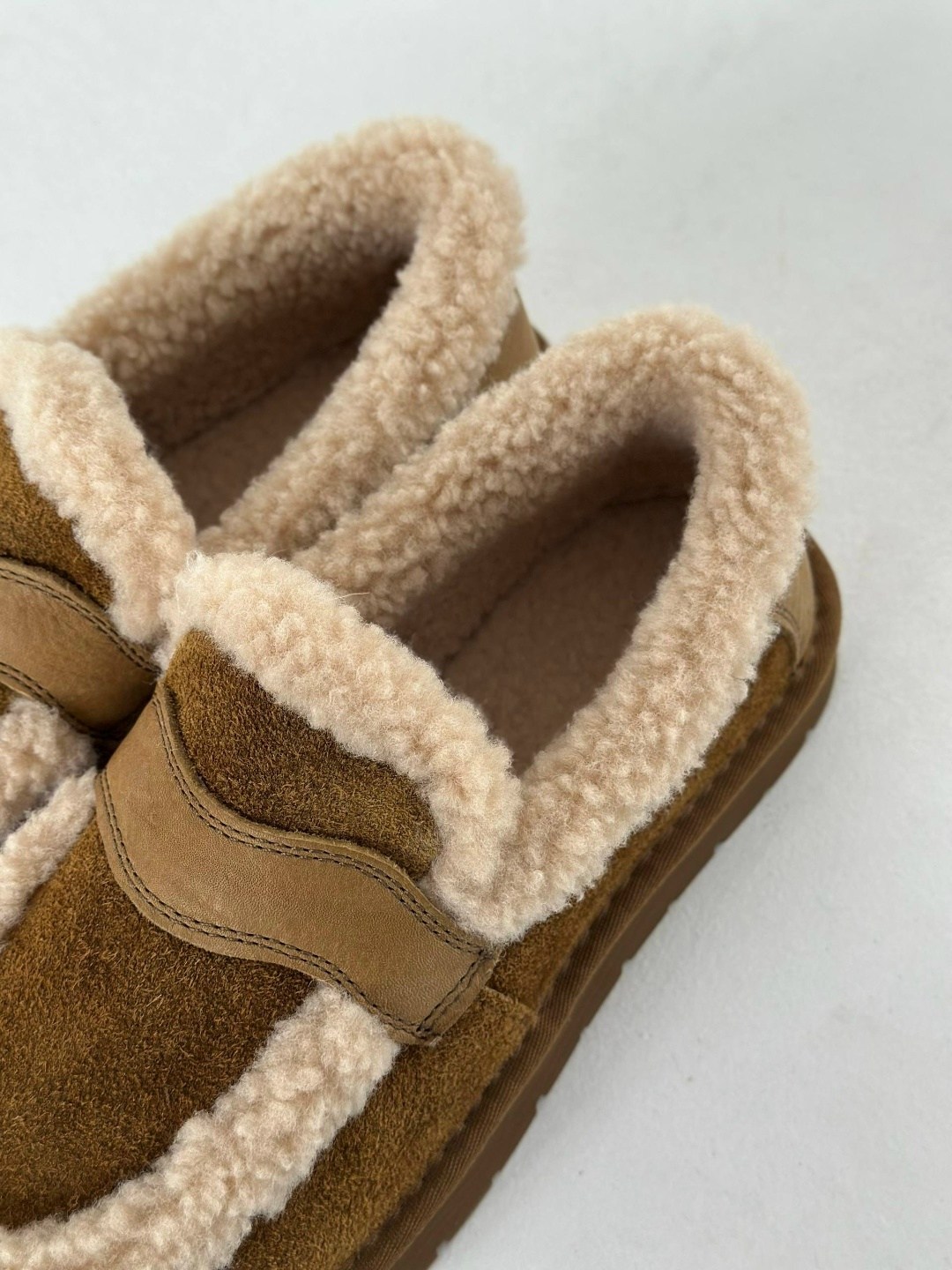 , теплая, на плоской подошве,женская ,зимняя женская