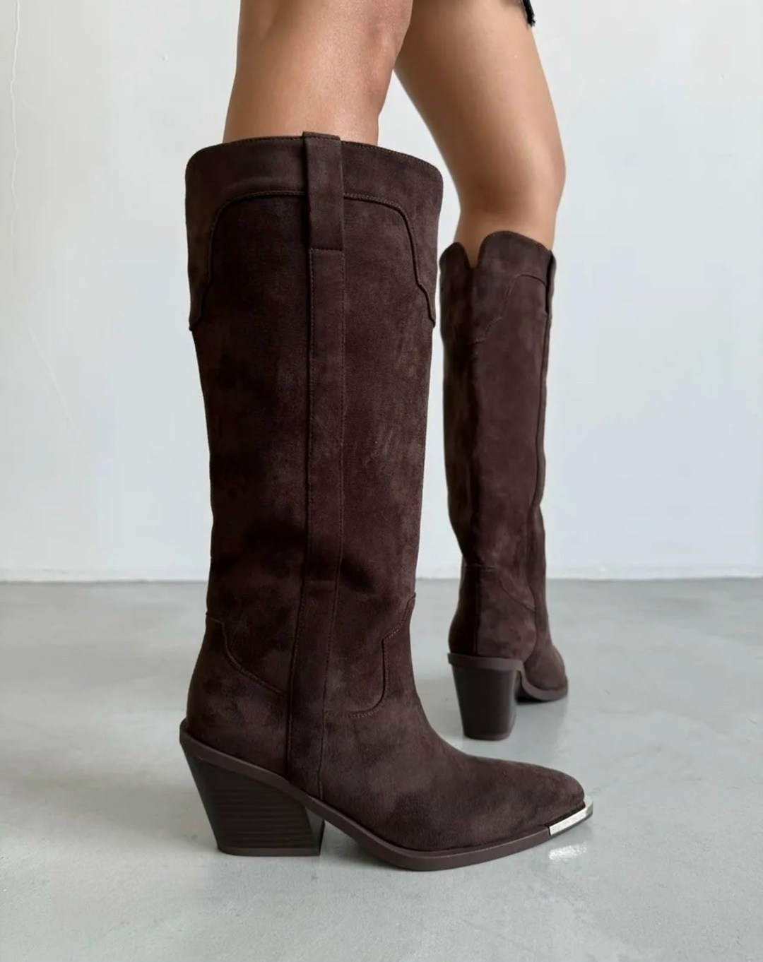 сапоги демисезонные казаки замшевые на каблуке,женские сапоги,сапоги демисезонные женские,сапоги казаки,замшевые сапоги