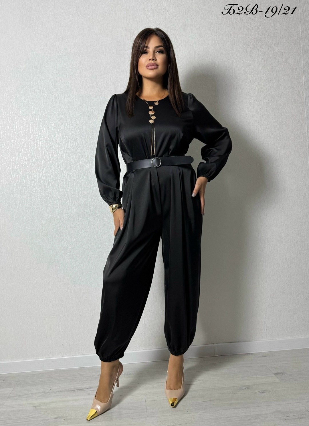 брючный комбинезон,брючные женские костюмы,вечерние комбинезоны,костюмы брючный,атласный комбинезон