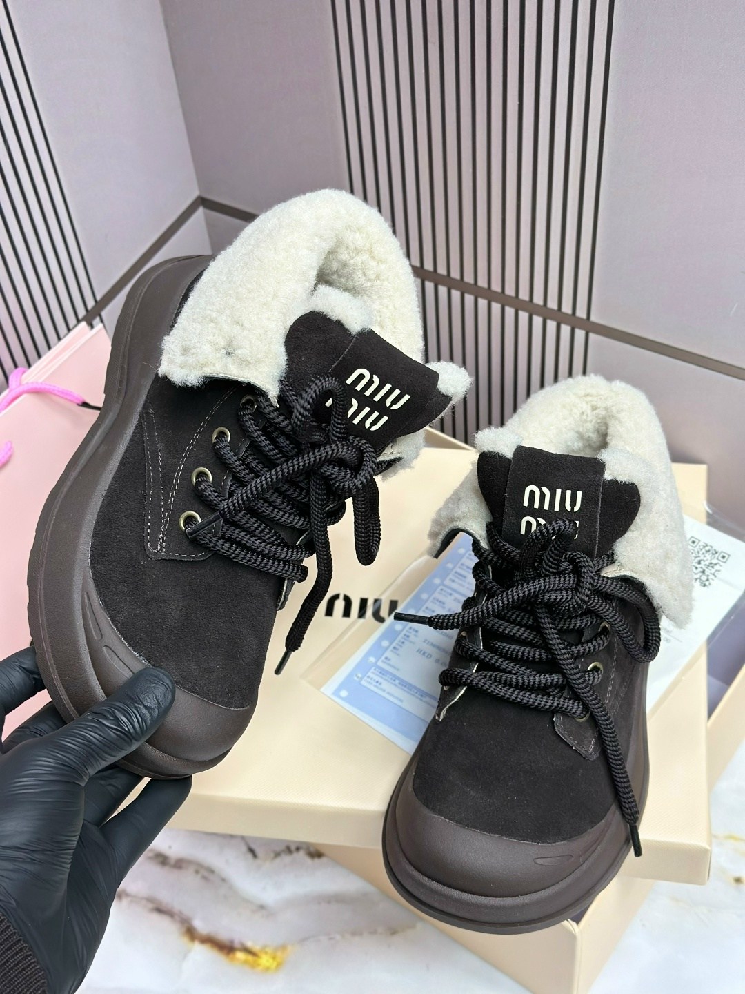 ботинки miu miu,,ботинка женские зимние,зимняя женская ,ботинки миу миу женские зимние