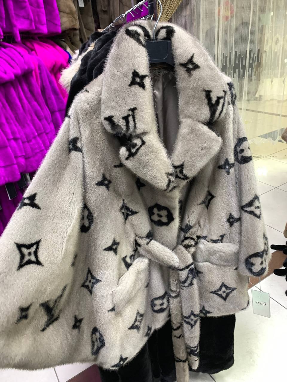 шуба из меха,шубка,женская шуба,шуба летучая мышь,меховое пальто