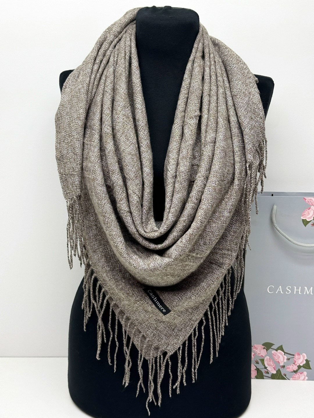 кашемировый шарф,женские кашемировые шарфы,шарф женские,шарф с бахромой,шарф с кисточками