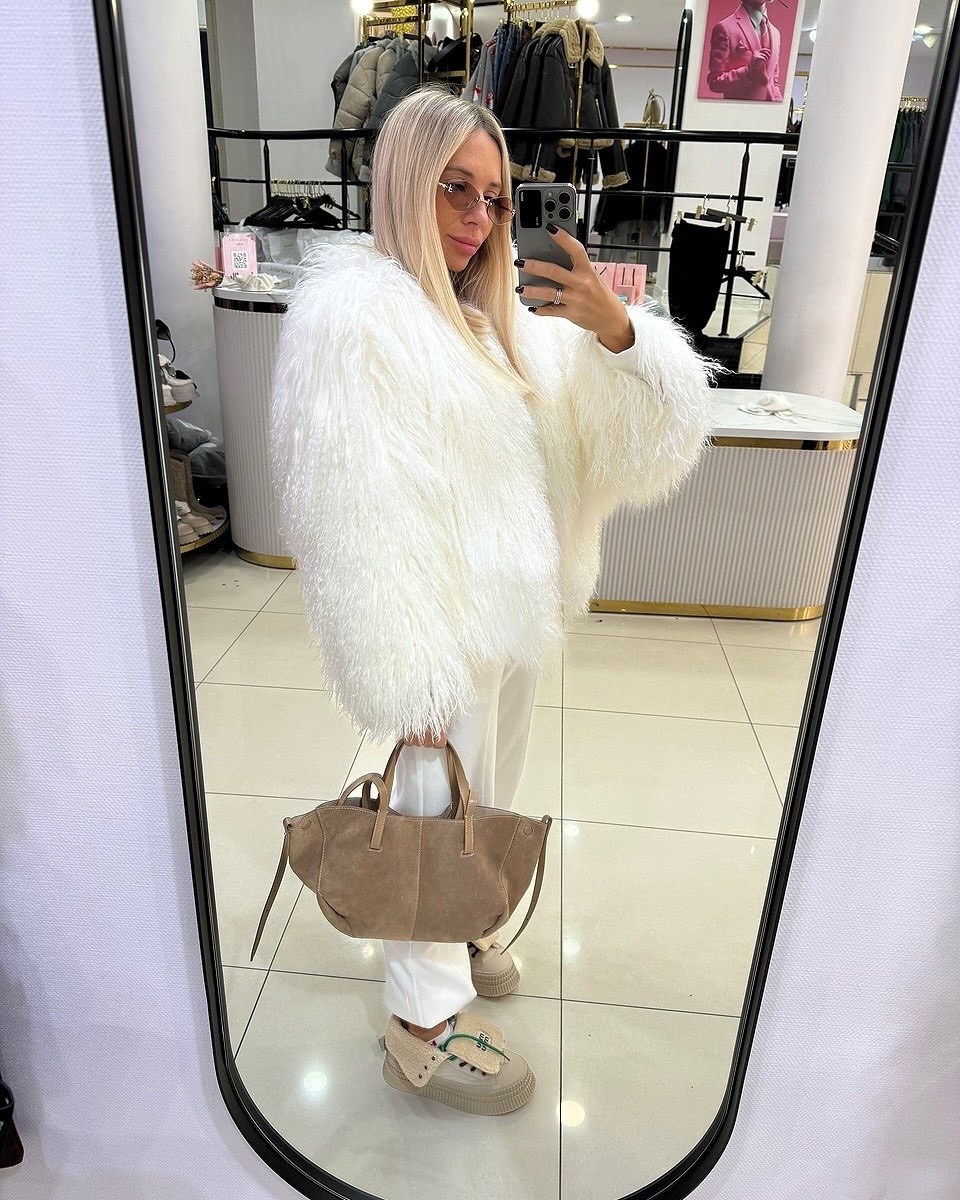 белая шуба,шуба искусственная,шуба из искусственного меха,шуба из ламы,шуба модная