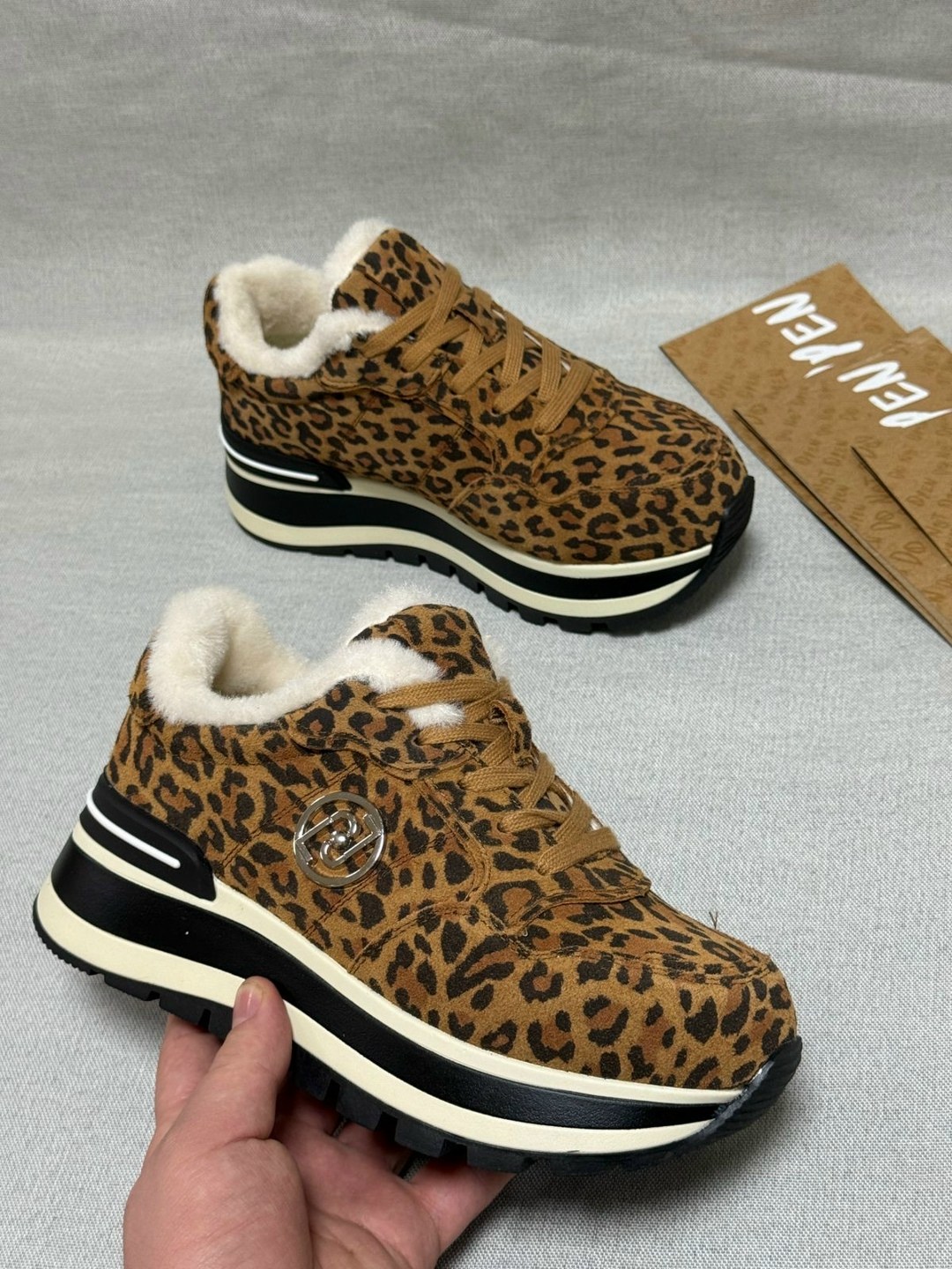 ,кроссовки леопардовые,женские кроссовки,кроссовки ugg, женская