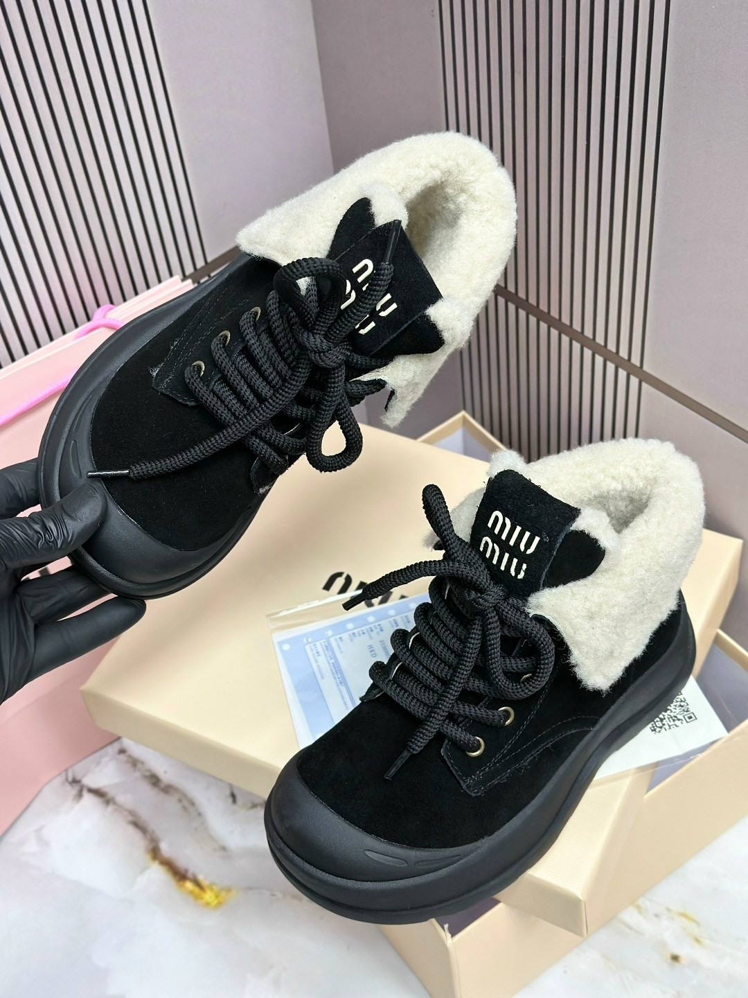 ботинки miu miu,,ботинка женские зимние,зимняя женская ,ботинки миу миу женские зимние