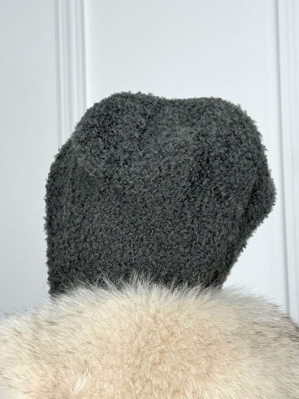 комплект шапки,женская шапка,шапка барашек,шапка с ушками,шапка с ушами
