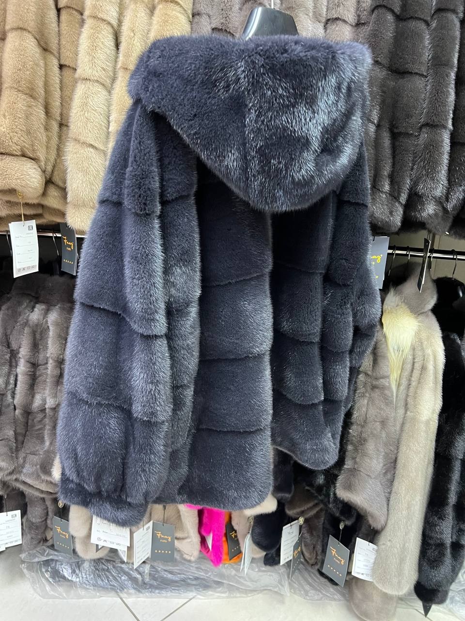 шубы норковые,шуба норковая с капюшоном,шуба норка,норковая шуба кокон,шуба норковая автоледи