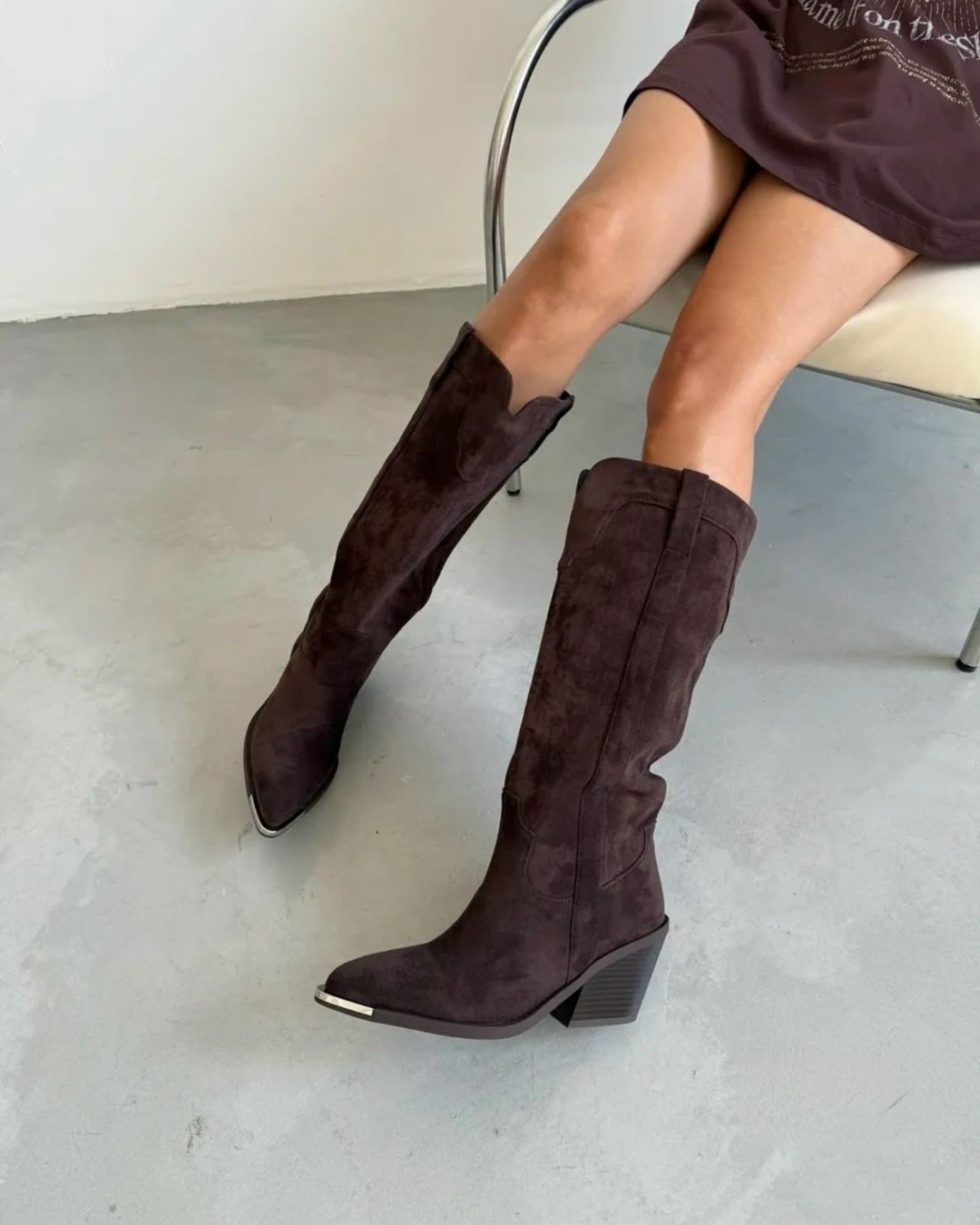 сапоги демисезонные казаки замшевые на каблуке,женские сапоги,сапоги демисезонные женские,сапоги казаки,замшевые сапоги