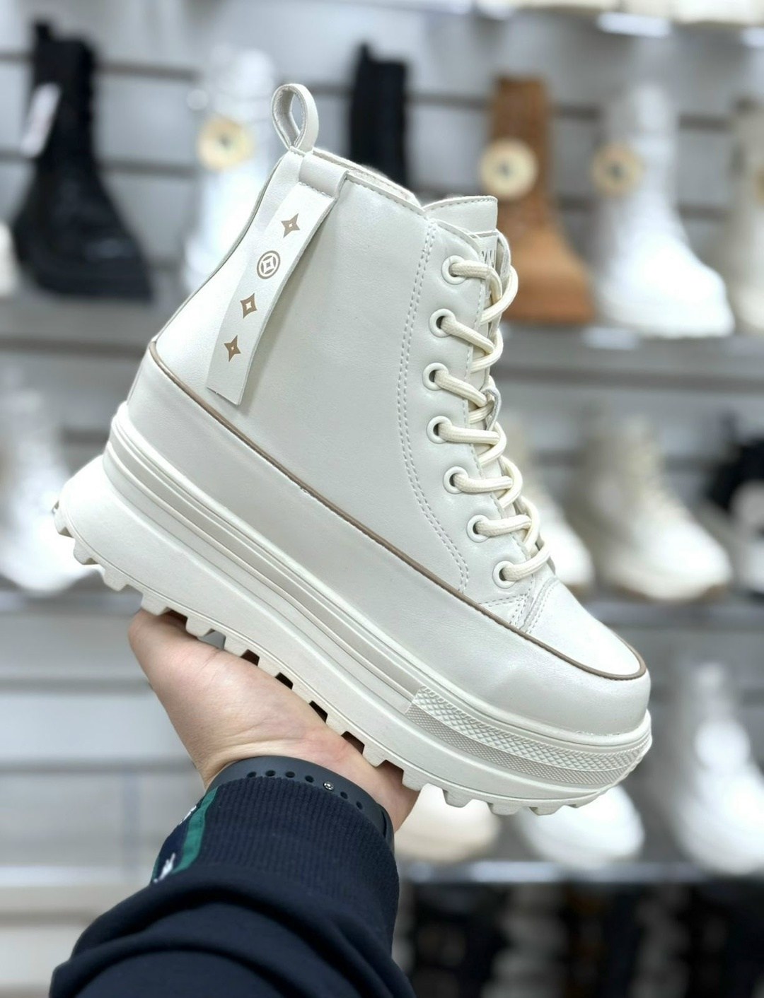 ,зимние женские кроссовки,зимняя женская ,кроссовки эко кожа,женская